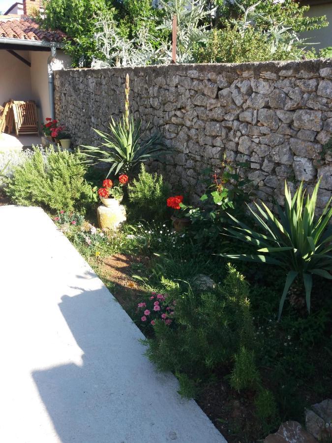 House Mergi Pomer Exterior foto